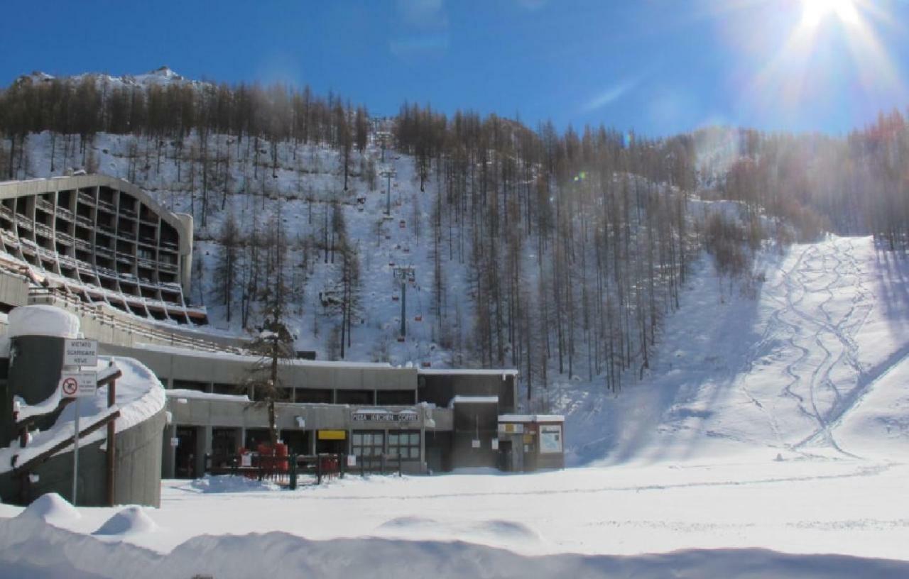 Cervinia Ski In Ski Out - Studio On The Slopes เบรยล์-แชร์วิเนีย ภายนอก รูปภาพ